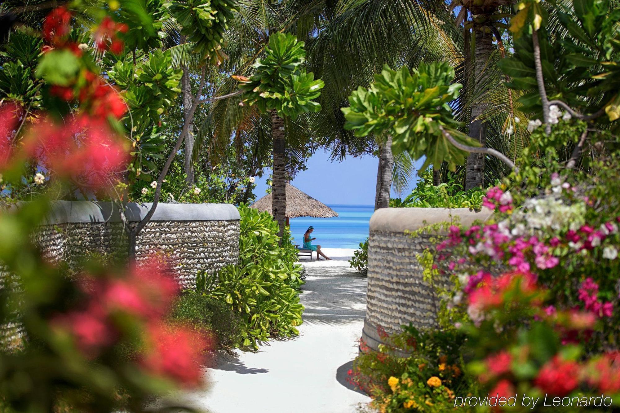 Resort Four Seasons Maldives At Kuda 5*