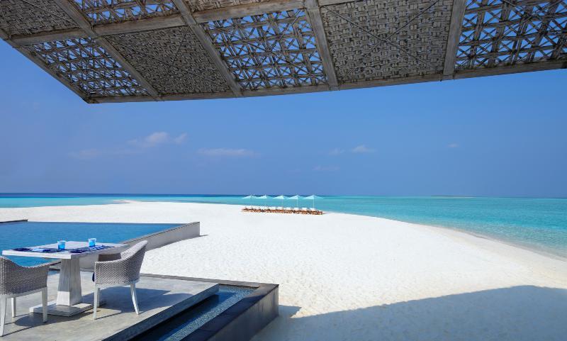 Four Seasons Maldives At Kuda Курортний комплекс 5*