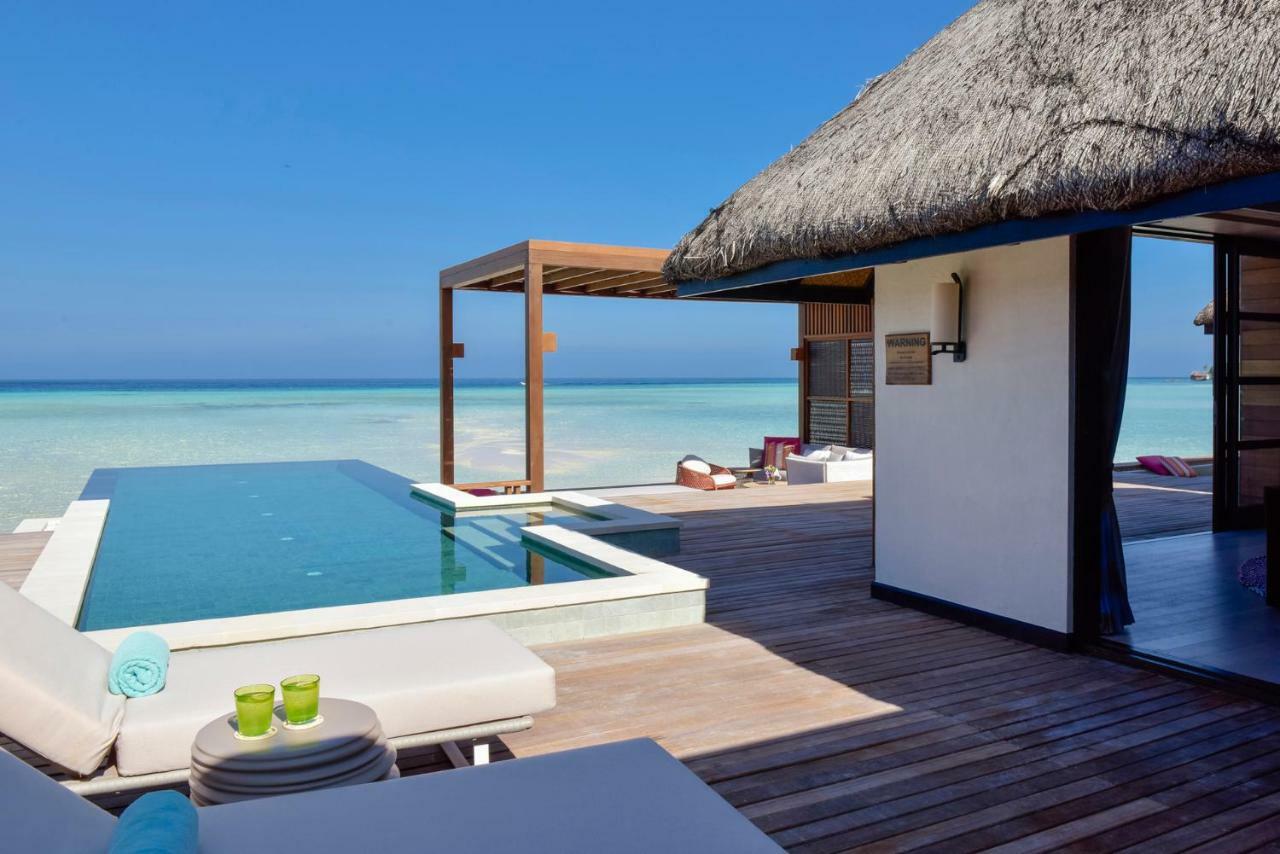 Курортний комплекс Four Seasons Maldives At Kuda 5*